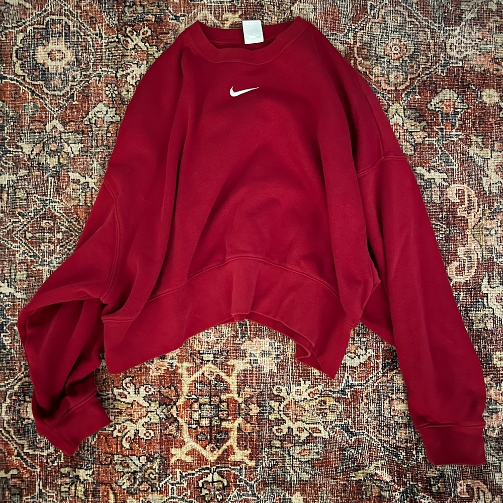 nike cropped crew neck